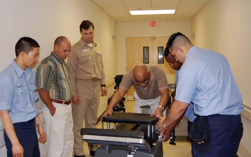 Orthopedic fracture tables