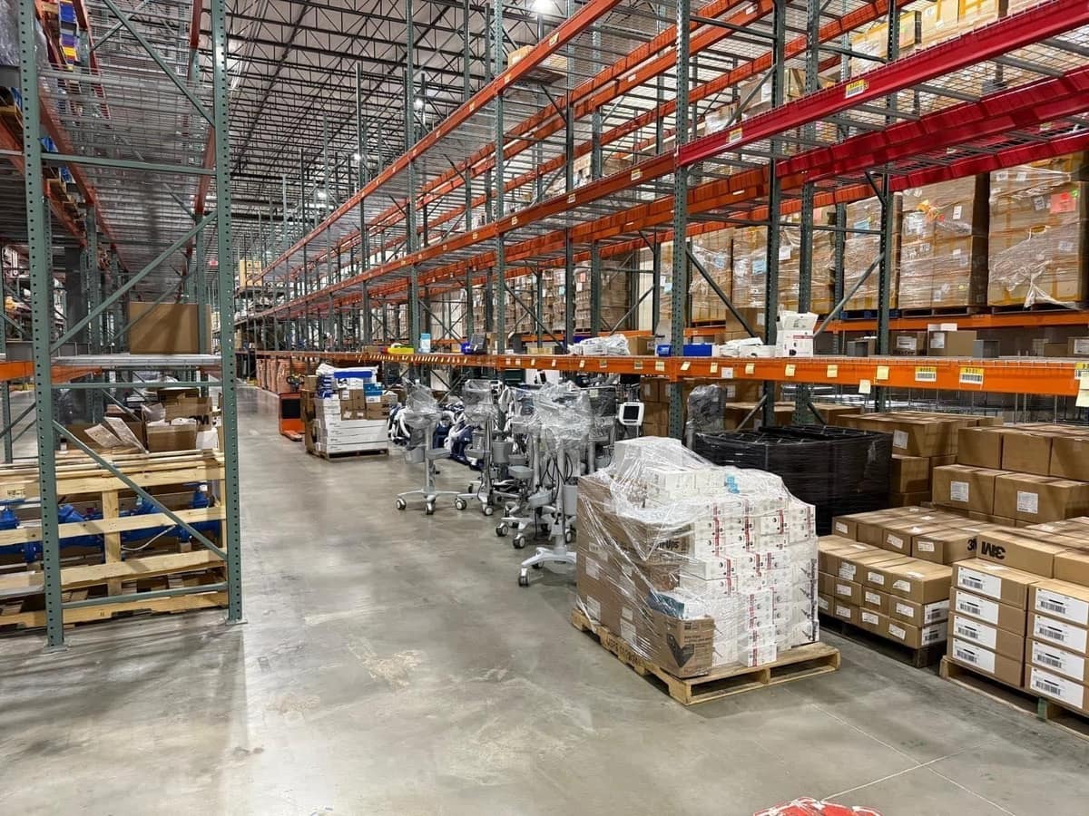 National warehouse network with palletized inventory